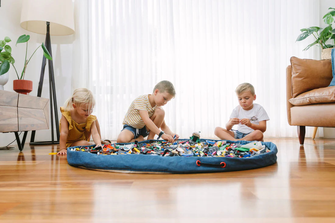 Play_Pouch_Bricks_Galore_Pouch_kids_playing_lego_oon_the_floor