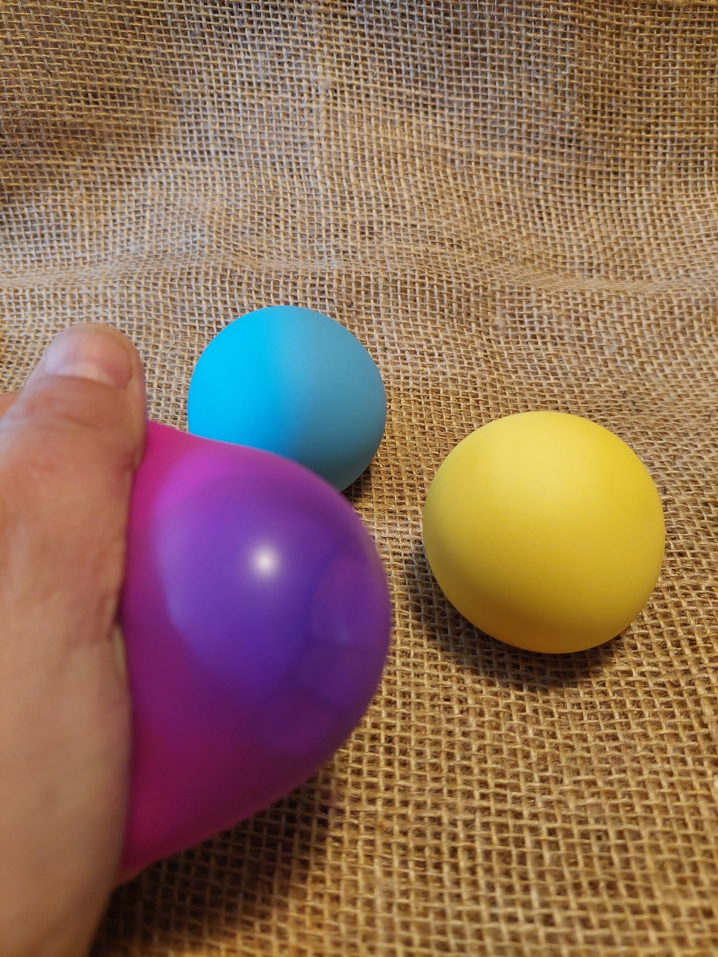 Colour_change_stress_balls