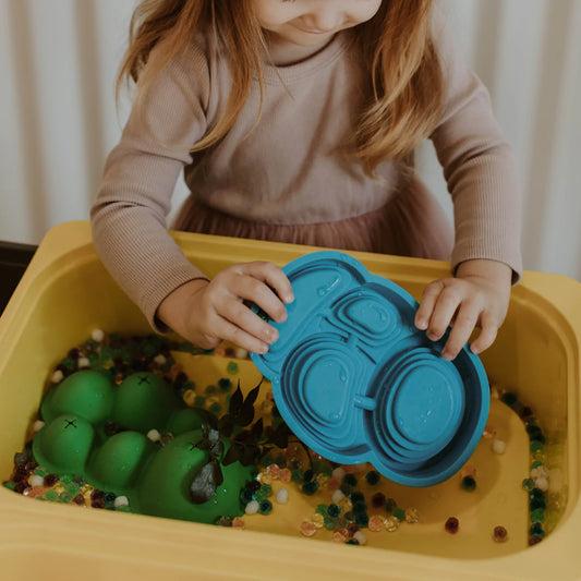 Jelly_Stone_desgins_Sensory_Scene_setters_in_sensory_tub